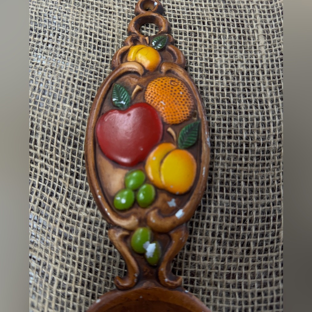 Vintage Sexton USA Fruit Wall Hanging Spoon – Mid Century Kitchen Decor - Picture 6 of 7
